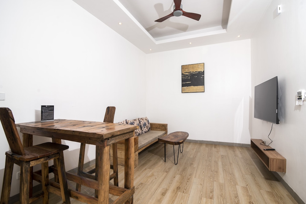 Deluxe Single Room