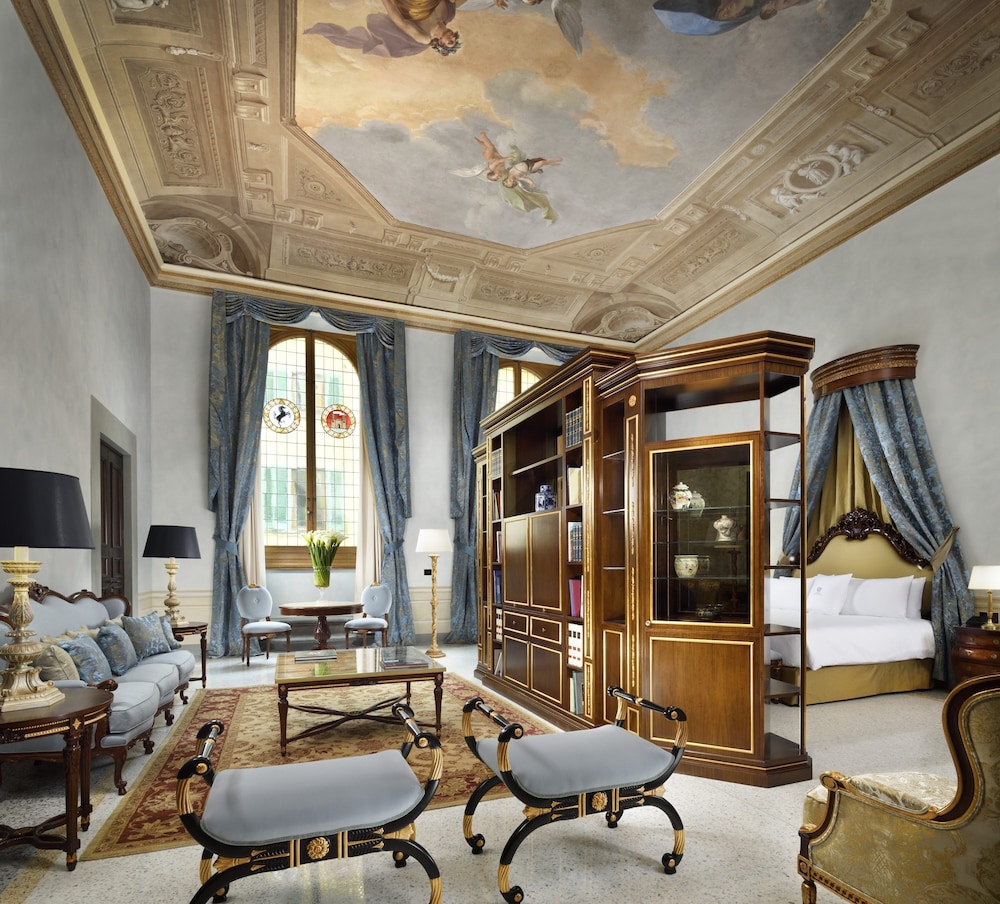 Frescoed Master Suite photo 1