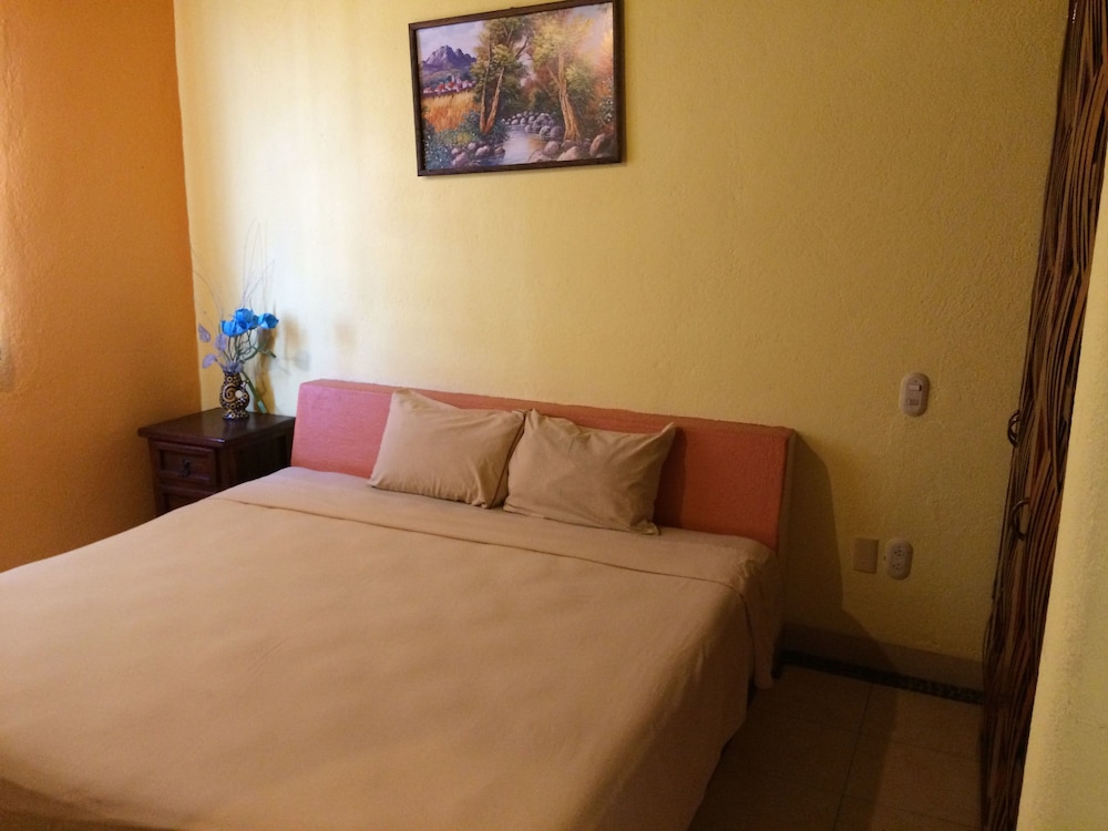 Bungalow, 2 Bedrooms photo 3