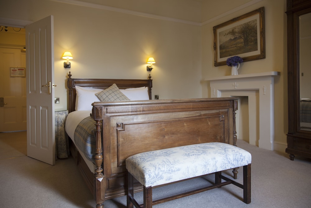 Deluxe Double Room (2 Adults + 1 Child) - Photo 2