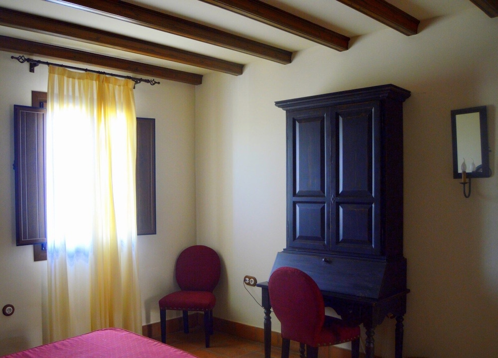 Double Room Single Use - Photo 3