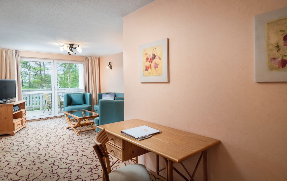 Comfort Suite photo 2