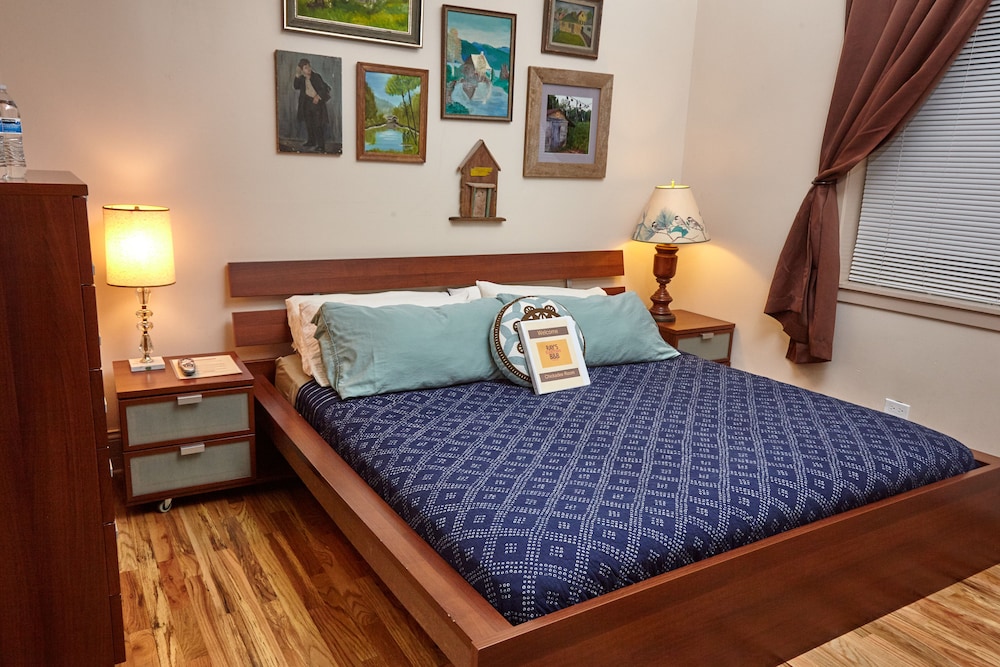 Chickadee room (First Floor)