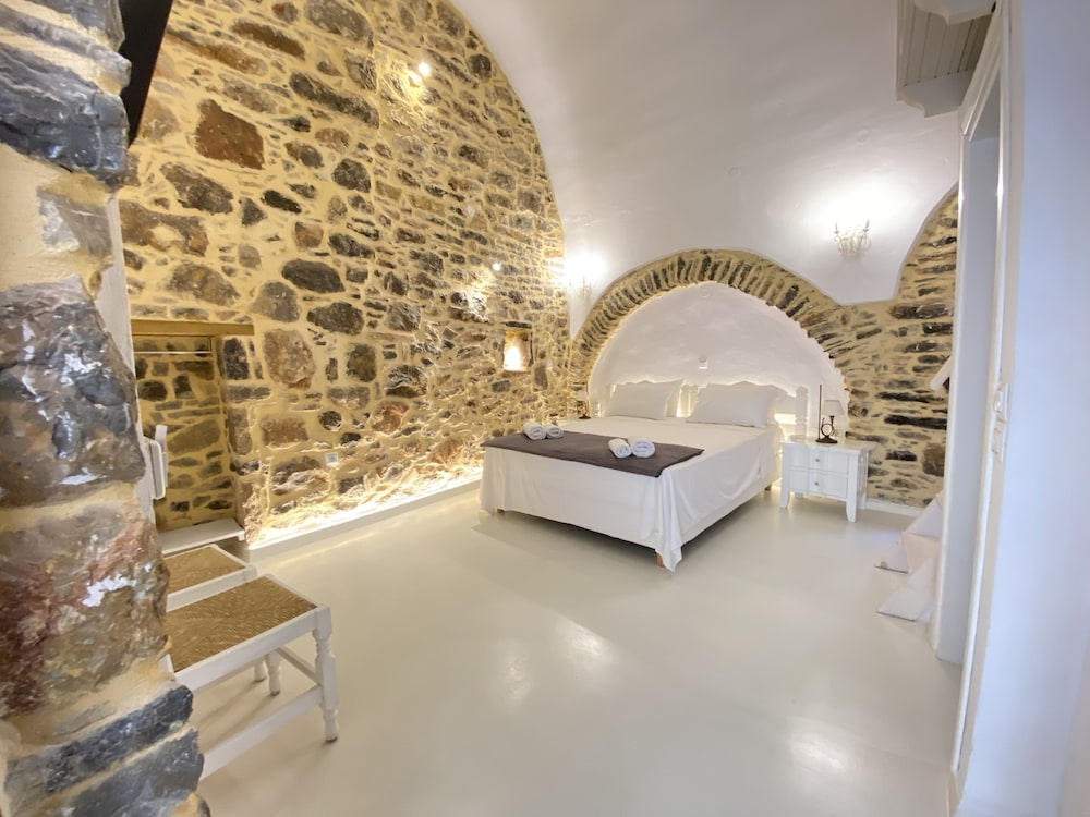 Superior Suite (Koukouvagia) photo 1
