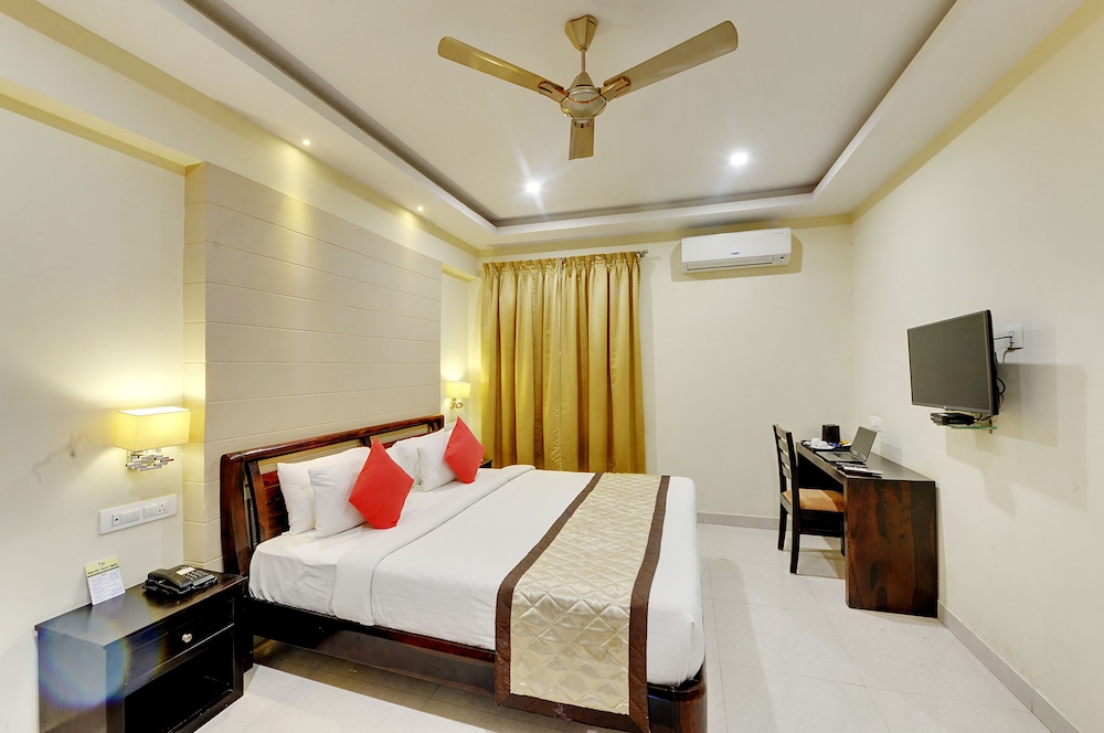 Executive Room - Photo 5