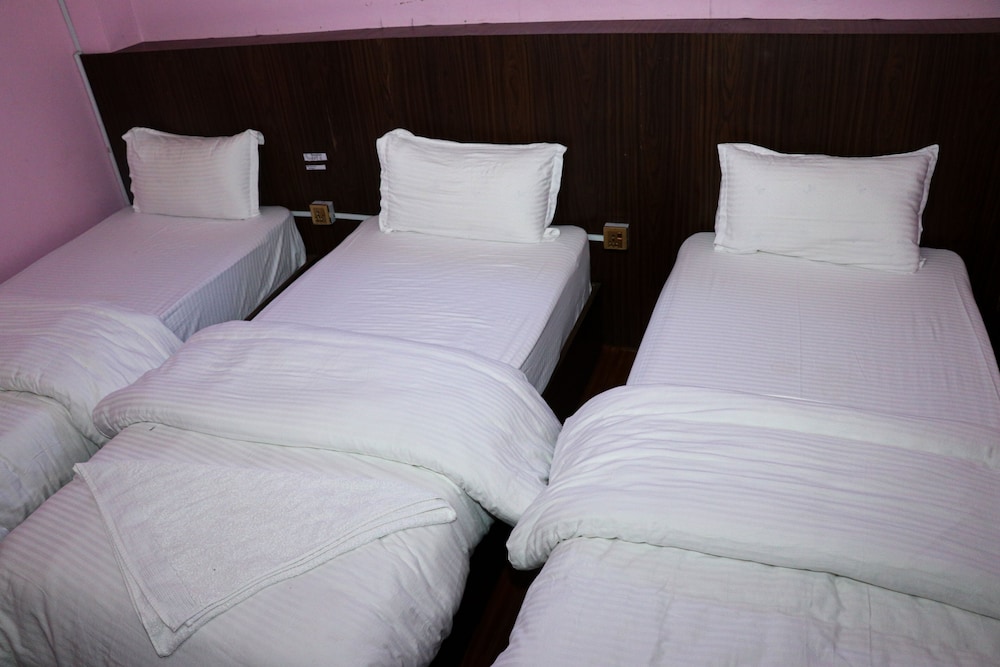 Deluxe Triple Room photo 2
