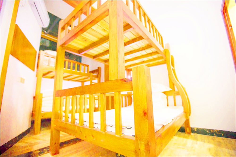 Economy Shared Dormitory, Men only