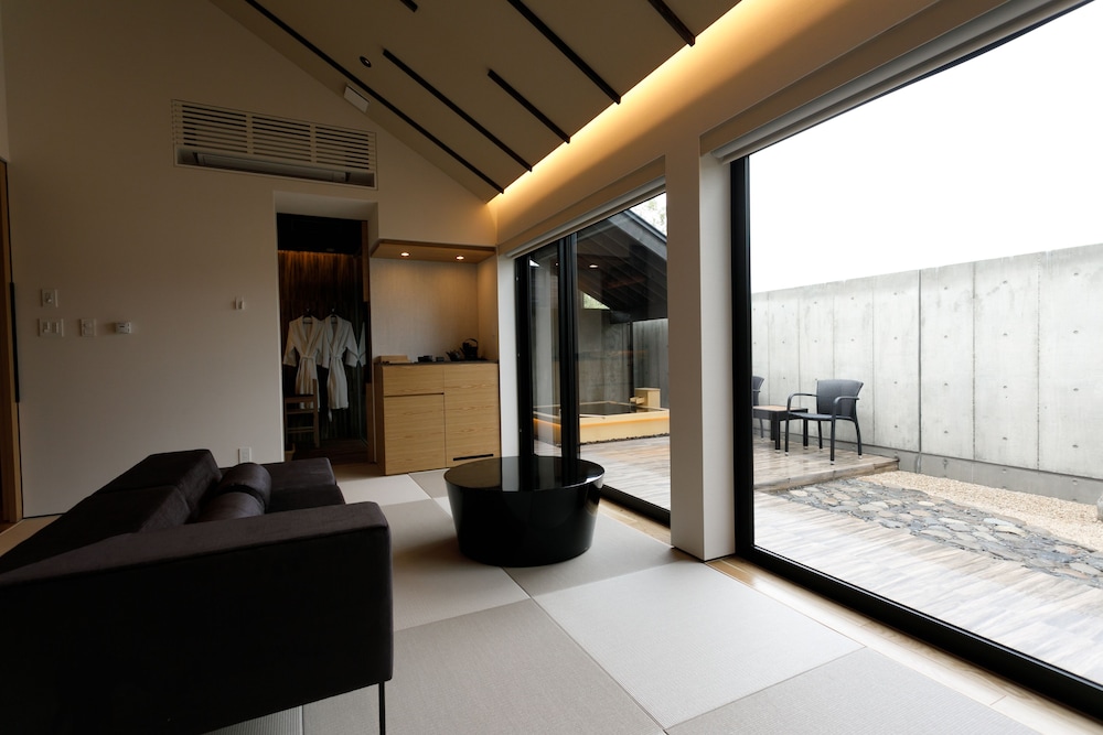 Superior Twin Room with Open Air bath - Non-Smoking photo 3
