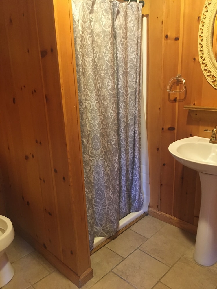 Standard Cabin, Multiple Beds, Non Smoking, Fireplace (The Writer's Cabin) photo 3