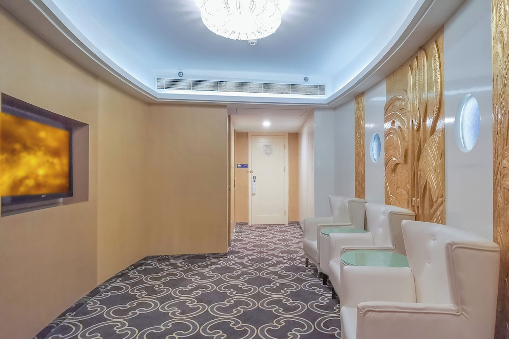 Superior Suite - Photo 4