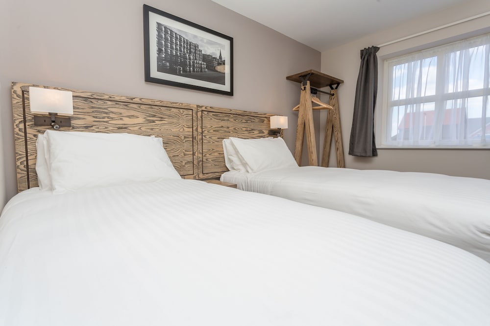 Double or Twin Room - Photo 1