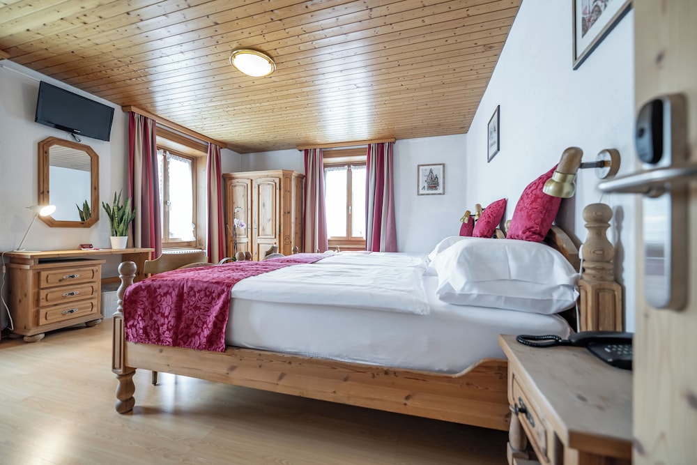 Classic Triple Room, 1 Bedroom photo 3