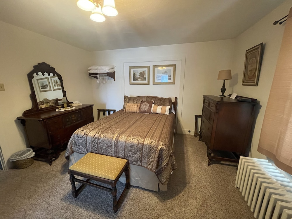 Traditional Room, 1 Queen Bed