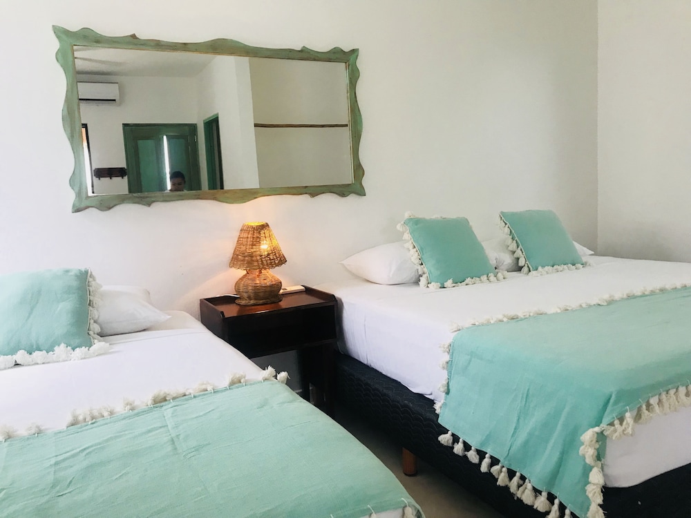 Basic Quadruple Room, Private Bathroom - Photo 23