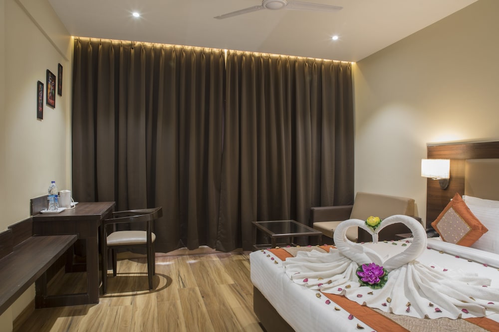 Deluxe Double Room, 1 Double Bed, Non Smoking - Photo 1