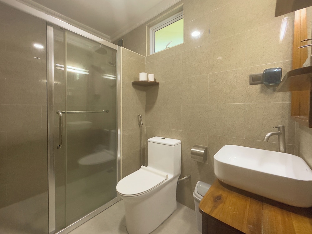 Deluxe Double Room, 1 Bedroom, Balcony, City View photo 2