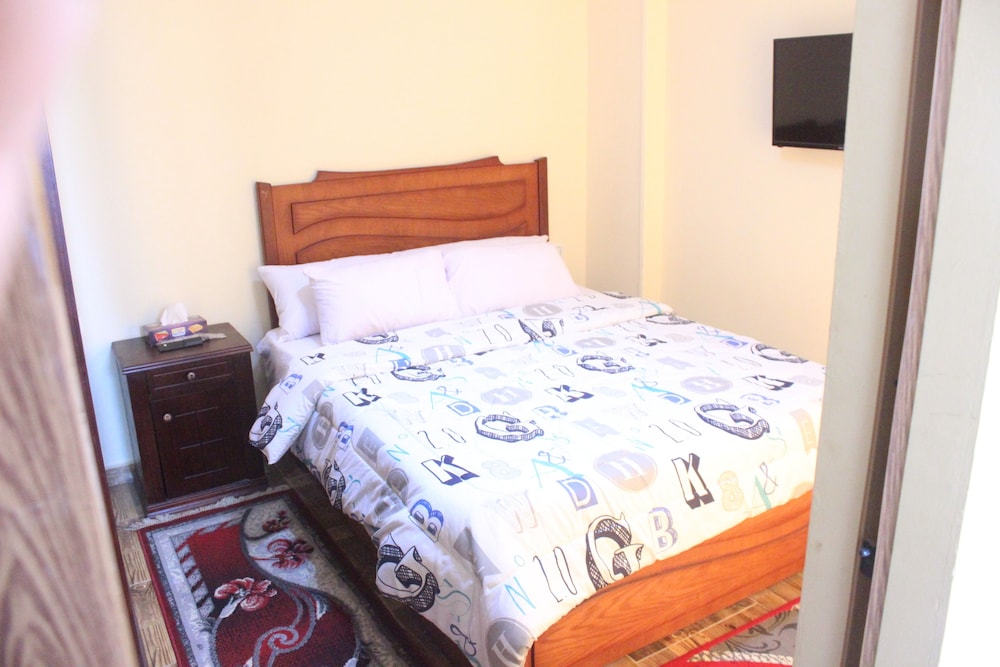 Basic Double Room, 1 King Bed, Balcony photo 1