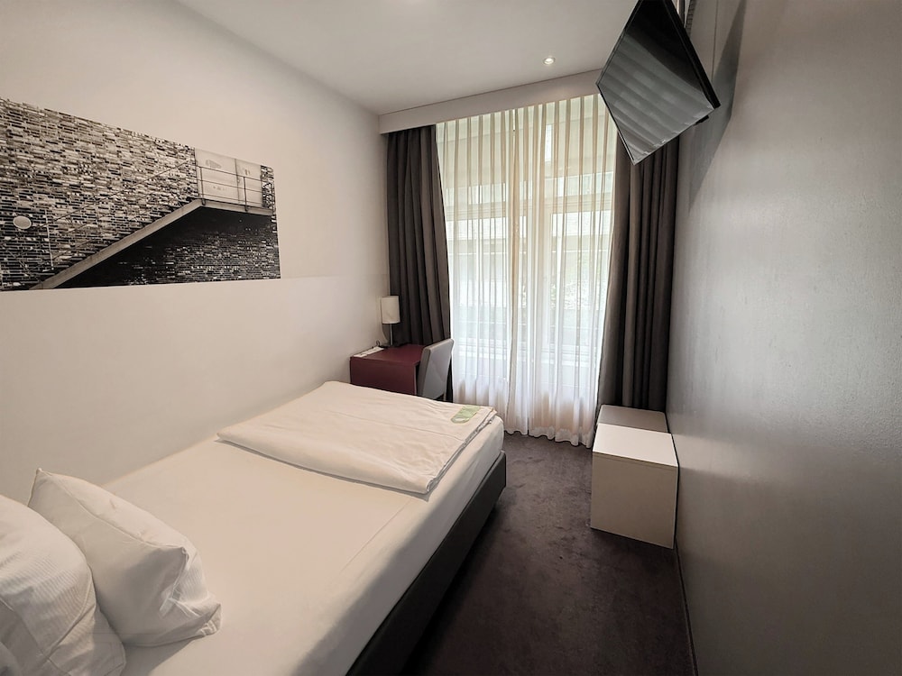 Standard Room - Photo 3
