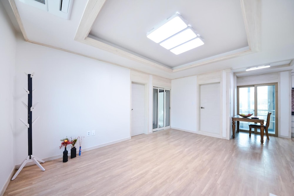 Basic Room, 1 Bedroom (201) photo 3