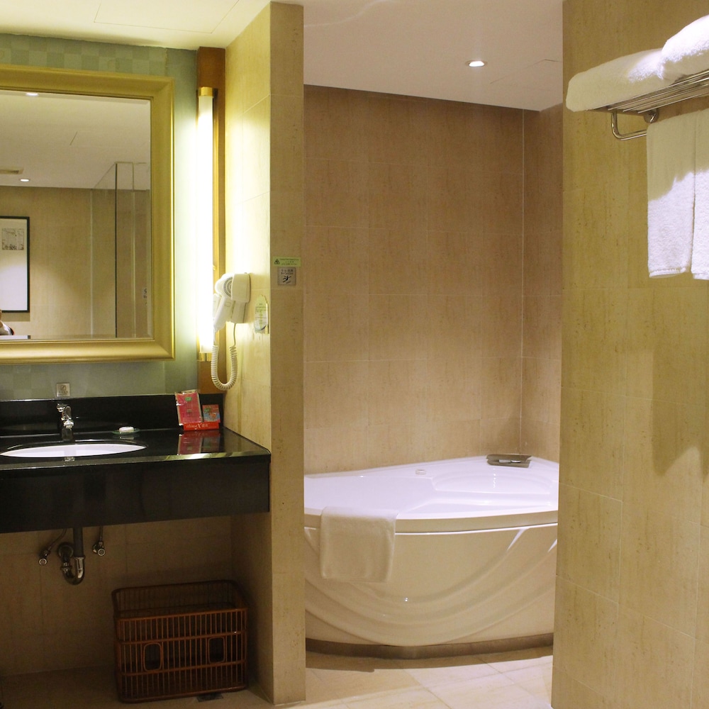 Superior Suite King Room photo 2