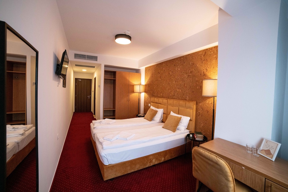 Deluxe Double Room photo 2