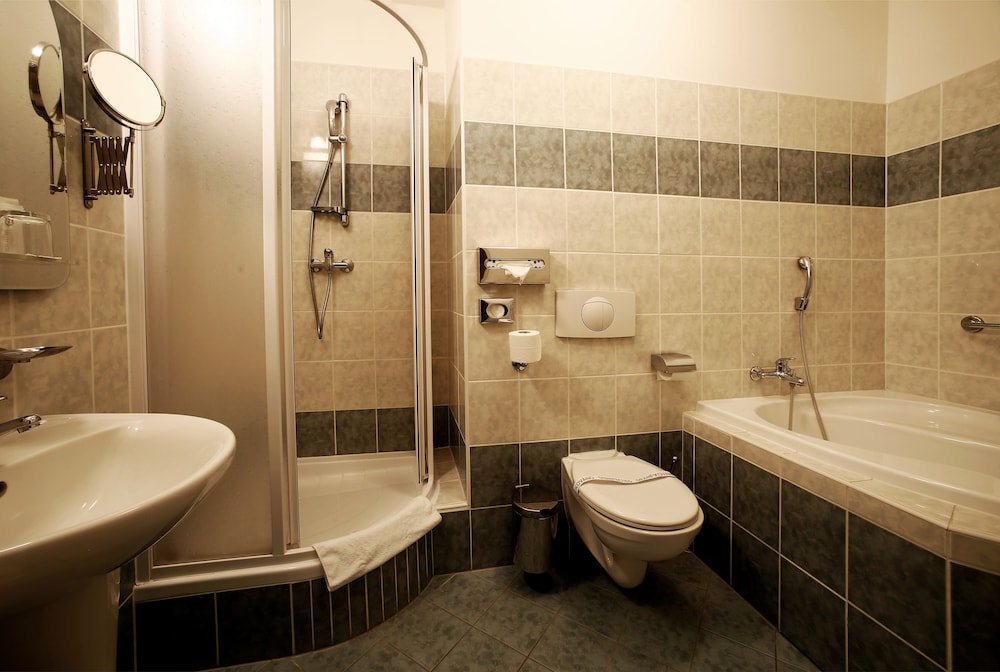 Suite - Photo 6