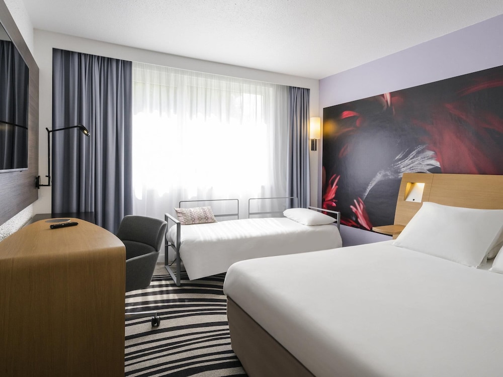 Classic Room, Multiple Beds - Photo 3