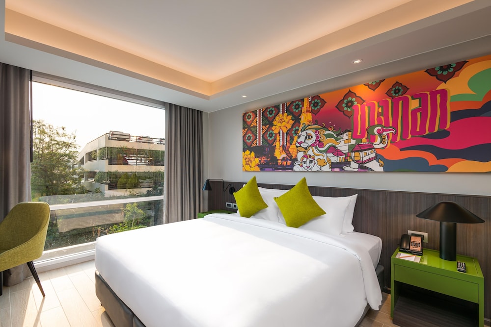 Superior Garden View King Room