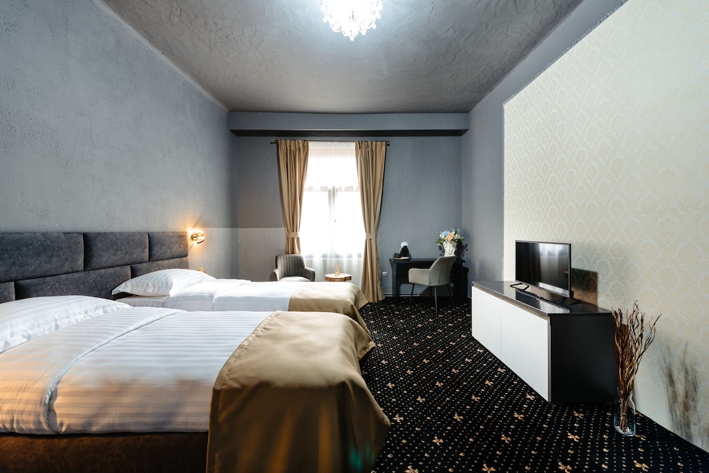 Superior Double or Twin Room photo 2