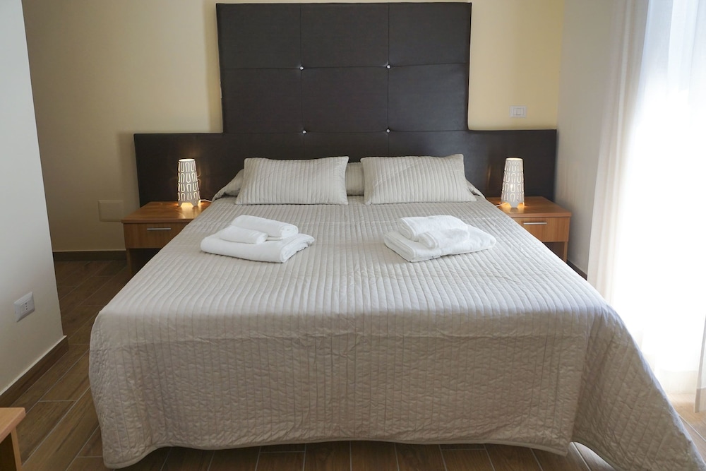 Standard Double Room photo 3