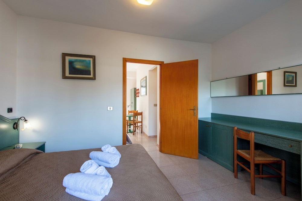 Family Triple Room - Photo 3