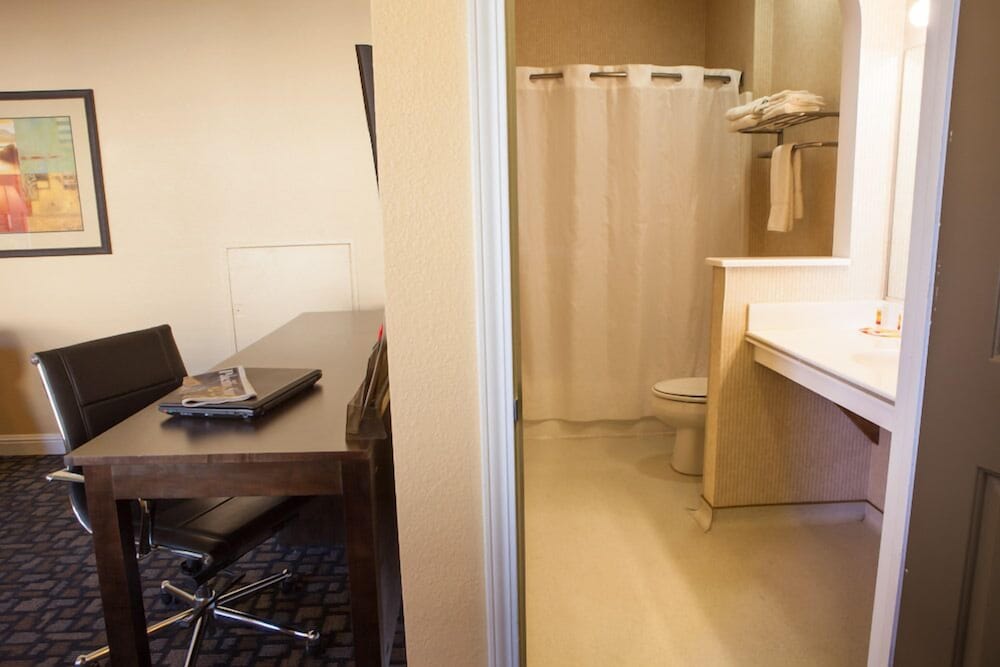 Executive Suite, 1 King Bed photo 3