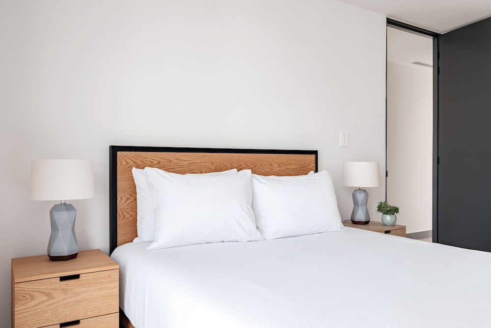 Apartamento Superior, 1 cama queen, acesso à piscina, vista para a cidade