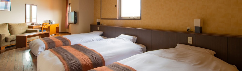 Superior Twin Room, Non Smoking photo 3