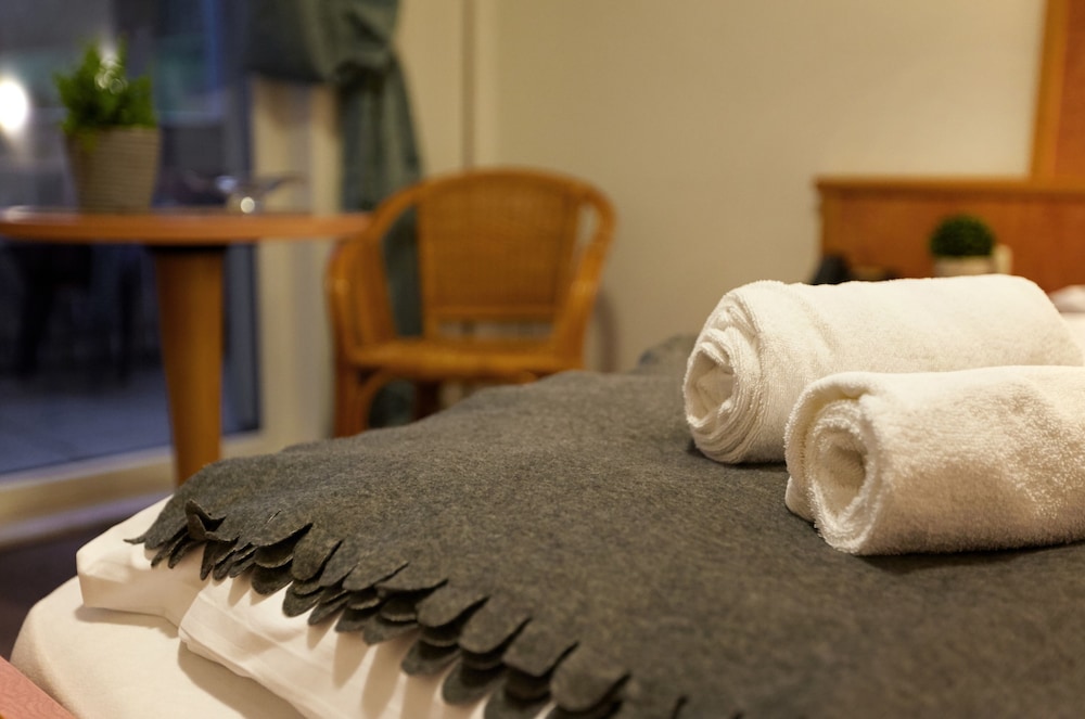 Business Double Room, 1 Queen Bed photo 2