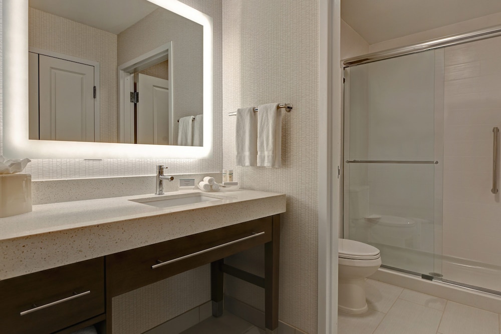 Suite, 2 Queen Beds, Accessible, Non Smoking (Hearing) - Photo 5