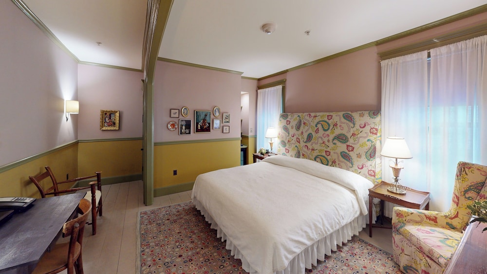 Room (King Village) photo 3
