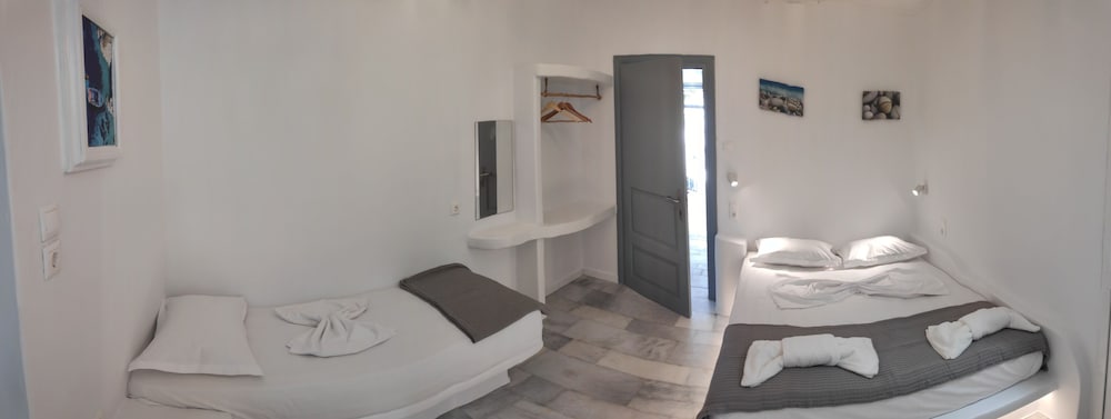 Room (Grey 3)