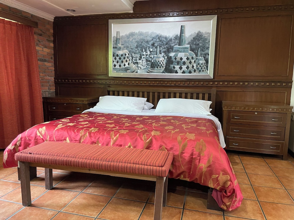 Executive Studio Suite, Balcony, Garden View
