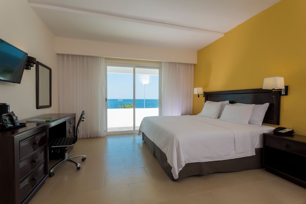 Junior Suite, 1 King Bed photo 3