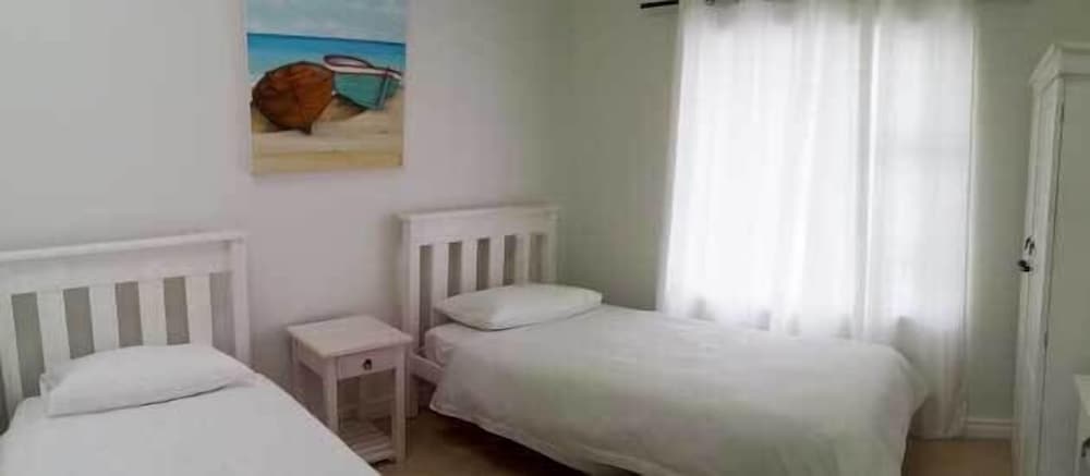 Self-catering Unit B photo 3