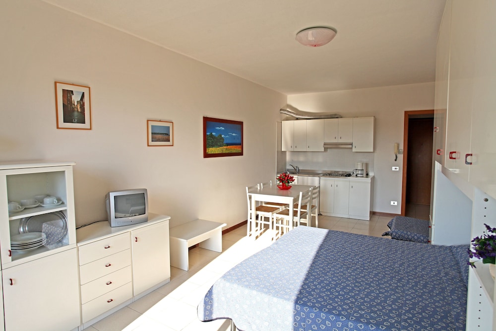Standard Studio, 1 Bedroom photo 2