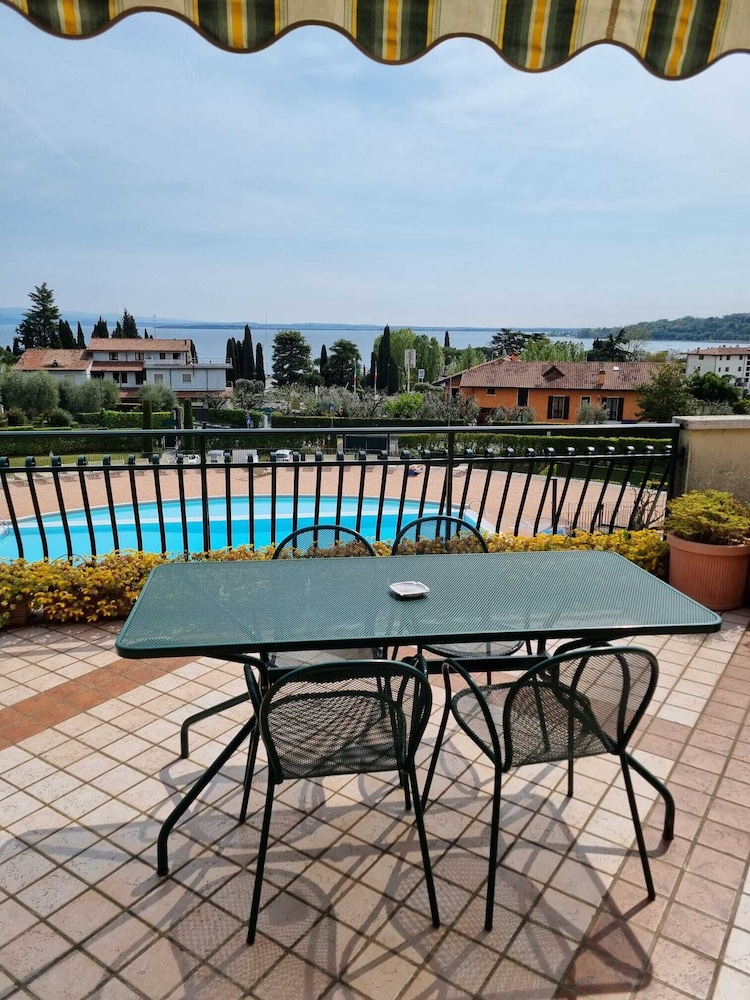 Standard Suite, 1 Bedroom, Terrace, Lake View - Photo 6