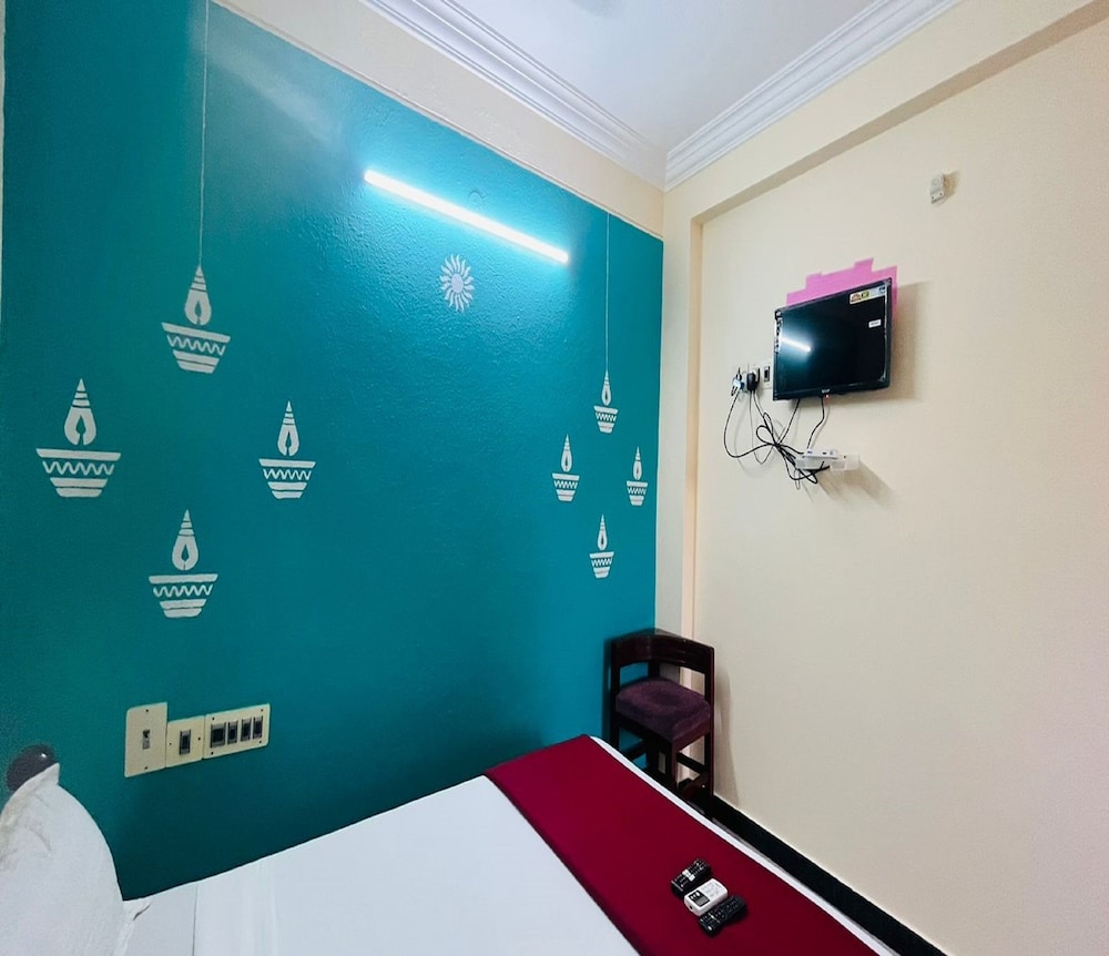 Deluxe Room - Photo 2