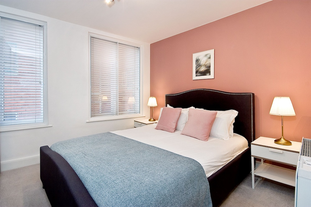 Mulberry Flat 6 - Two bedroom 3rd floor photo 1