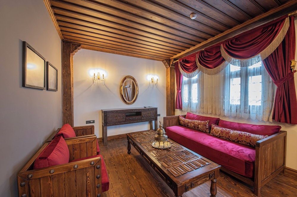 Traditional Room - Photo 16