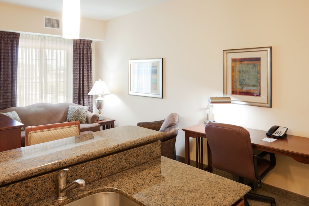 Room, 1 Queen Bed, Accessible, Kitchen (Communications, Mobility) - Photo 3
