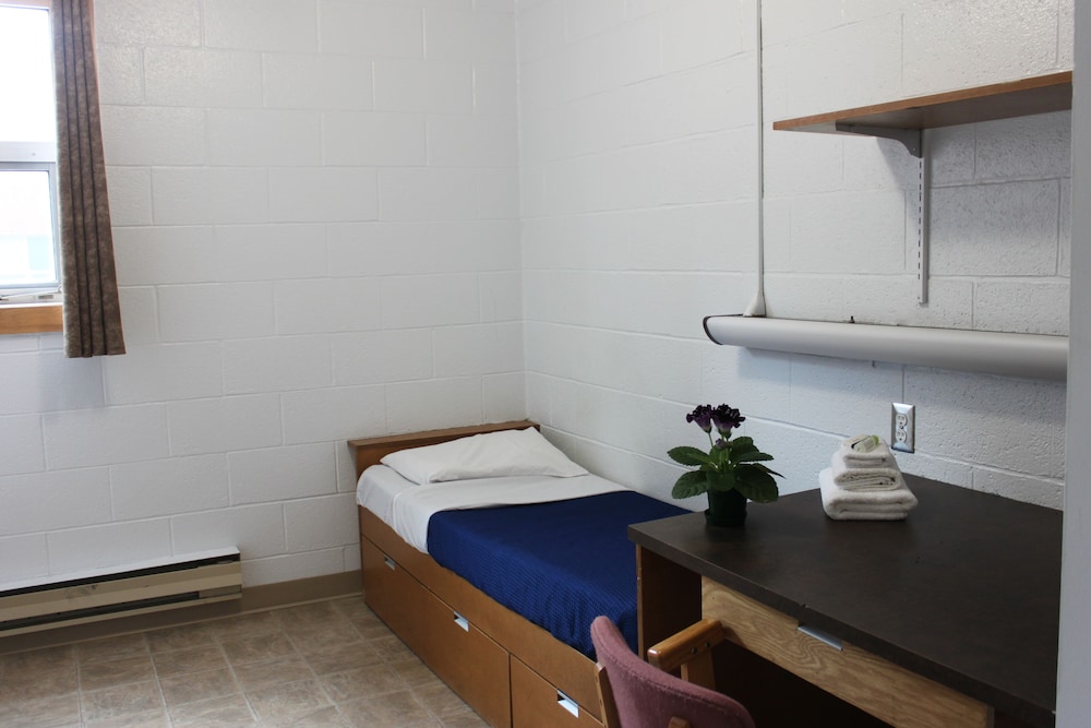 Single Room with Shared Bathroom (Arts & Science) photo 1
