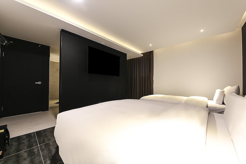 Deluxe Twin Room photo 3