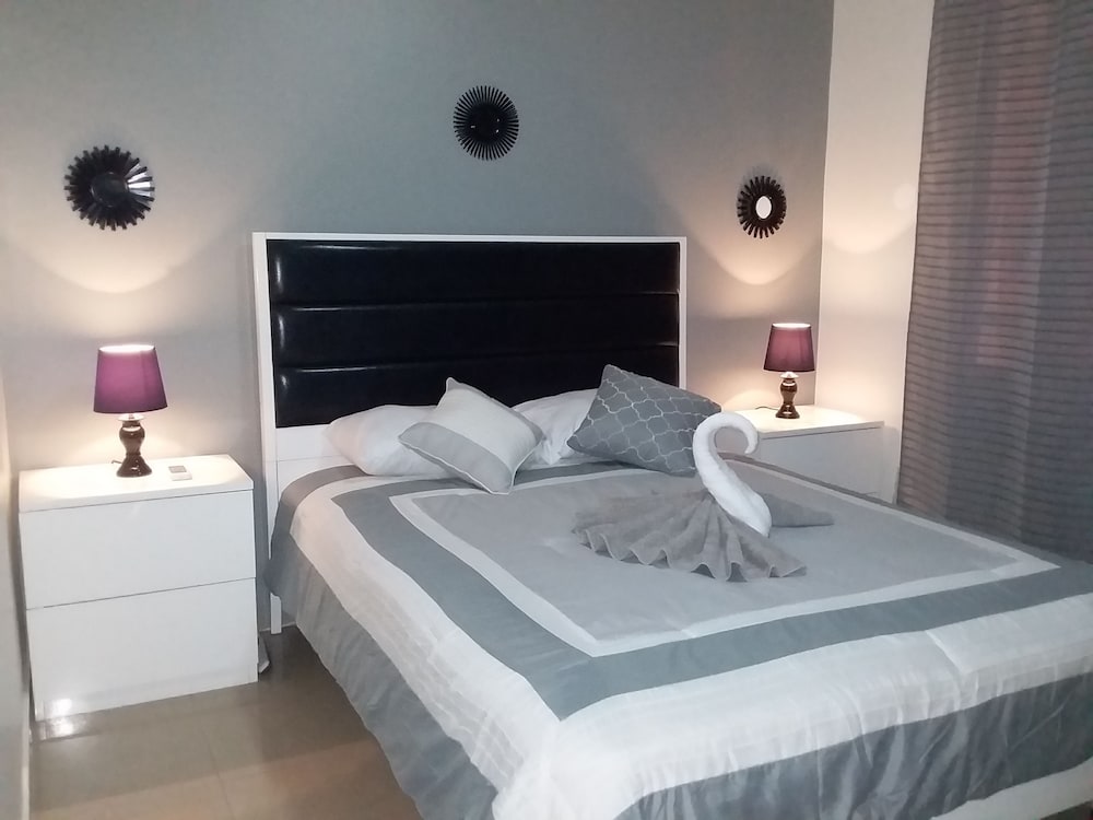 Standard Double Room With Shared Bathroom